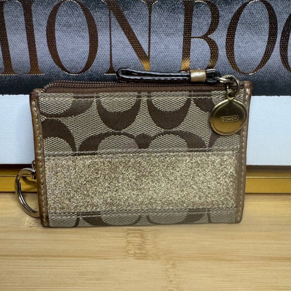 Coach Mini Skinny ID Case in Signature Canvas w/metallic gold and legacy lining - Picture 2 of 3